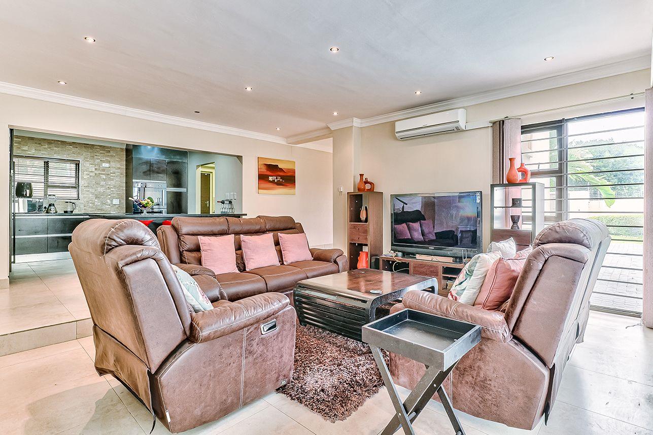 7 Bedroom Property for Sale in Sunset Beach Western Cape